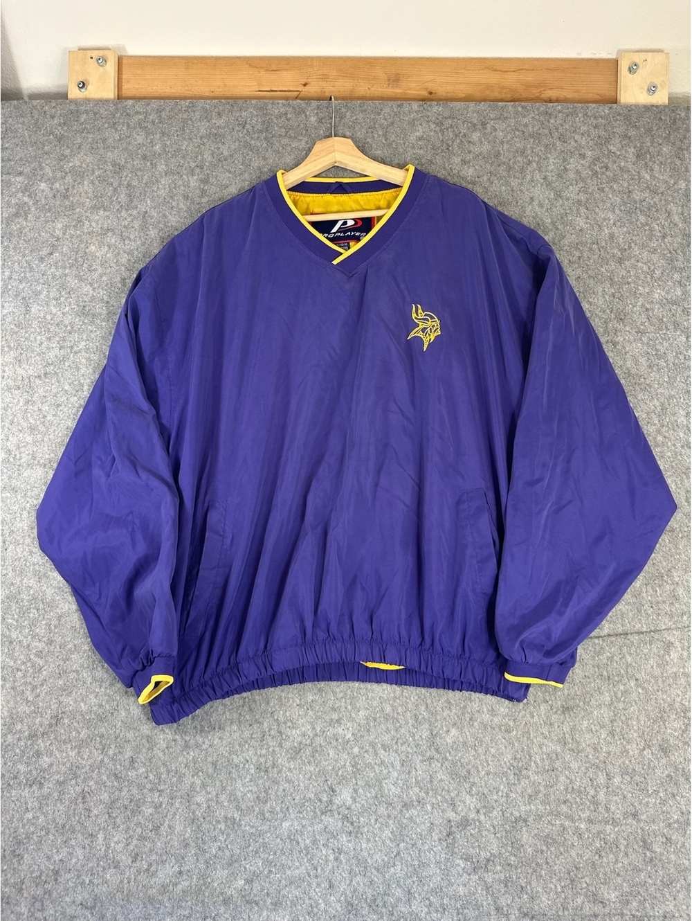 Vintage Pro Player Minnesota Vikings Purple Pullover Jacket size XL